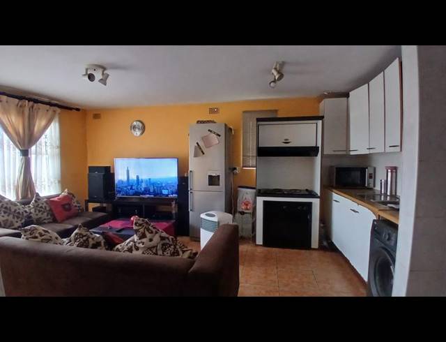 2 BEDROOM APARTMENT FOR SALE IN MONTCLAIR